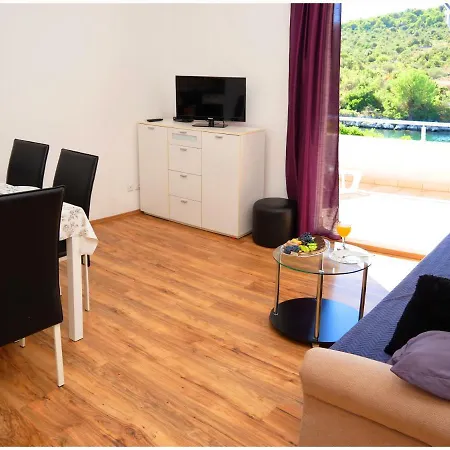 Andi Appartement *
